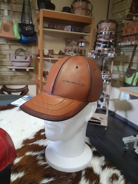 Création de casquette en cuir