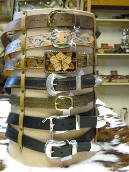 Ceintures pour chaque occasion et style classique medieval western. le petit atelier cuir Le Mans